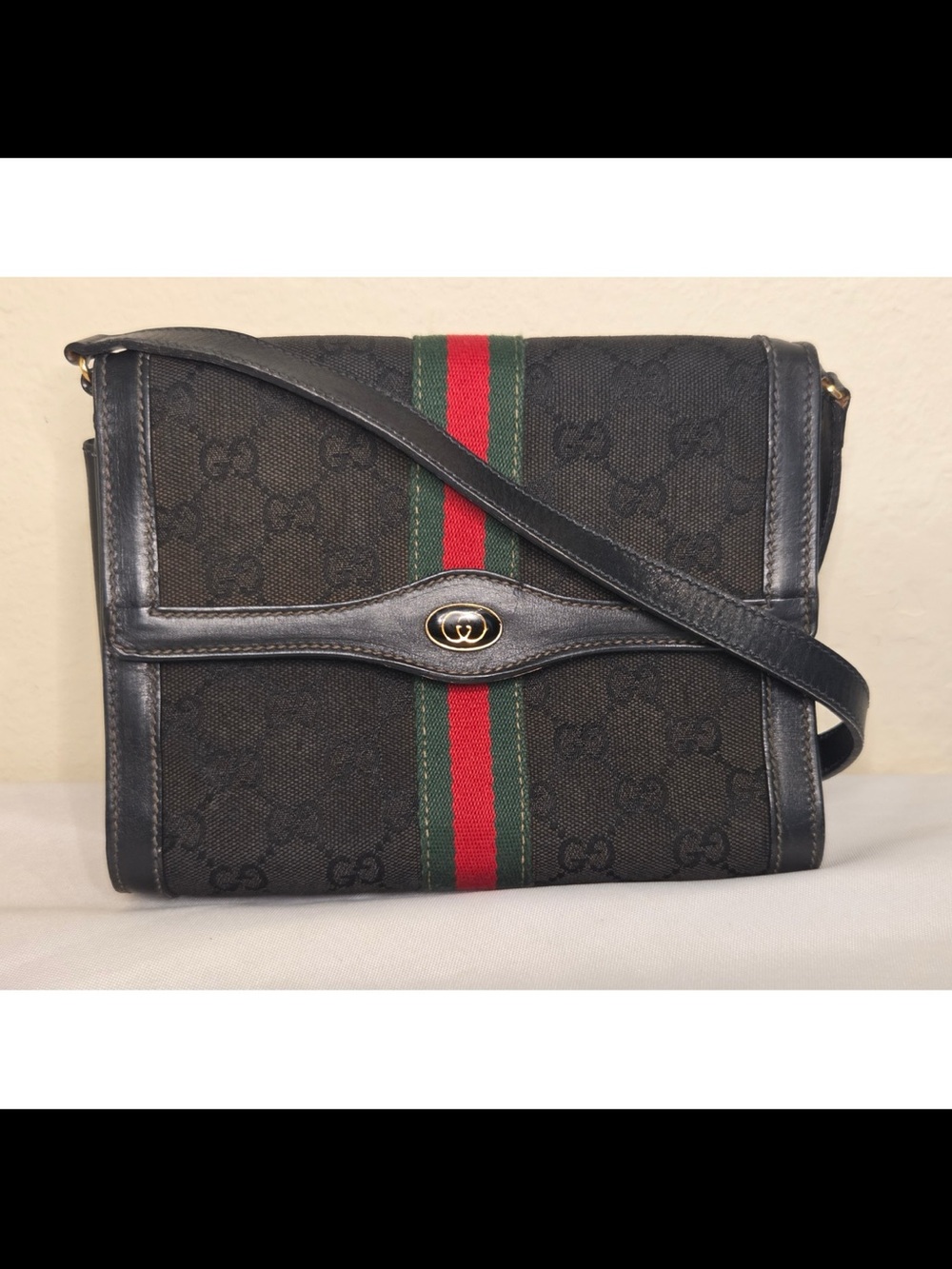 Gucci Black GG Canvas Shoulder Bag or Clutch with Green-Red Web Stripe - Picture 1 of 12